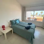 Island Village Ocean View Apartman